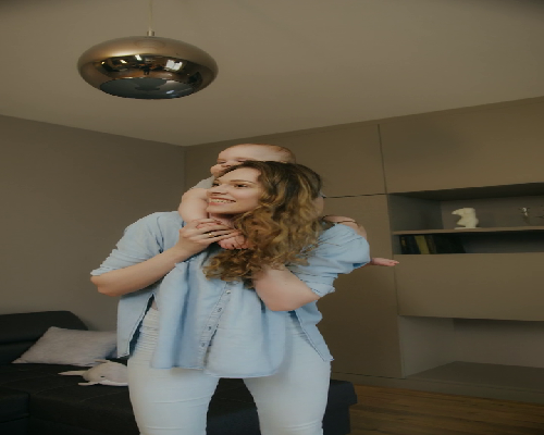 昆明不排卵试管助孕西安专家指南：自然怀孕与试管助孕对比